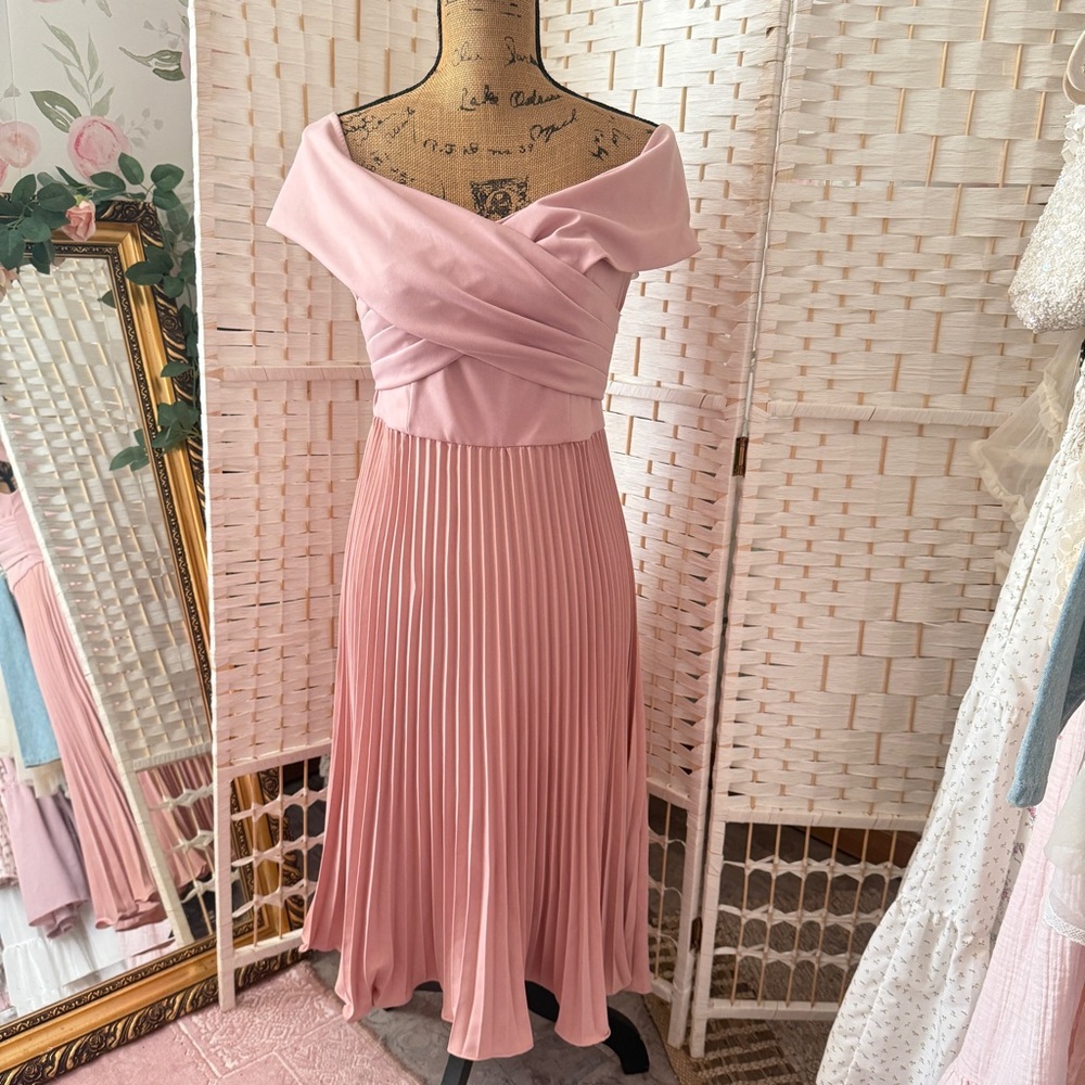 Elegant Blush Off-Shoulder Accordion Dress - NEW W/Tags